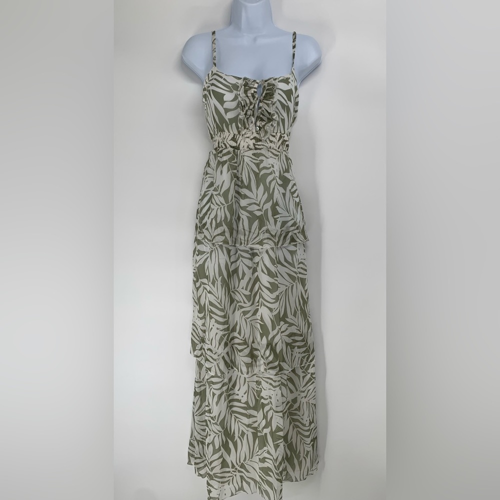 Maxi long dress medium green leaf print spaghetti straps new